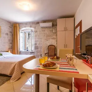  Appartement Dora -free Parking Kroatië